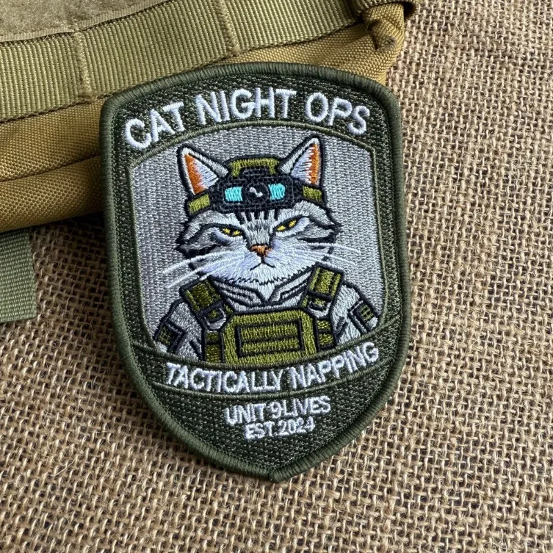 Parche bordado gatuno con gancho y bucle para chaleco y mochila