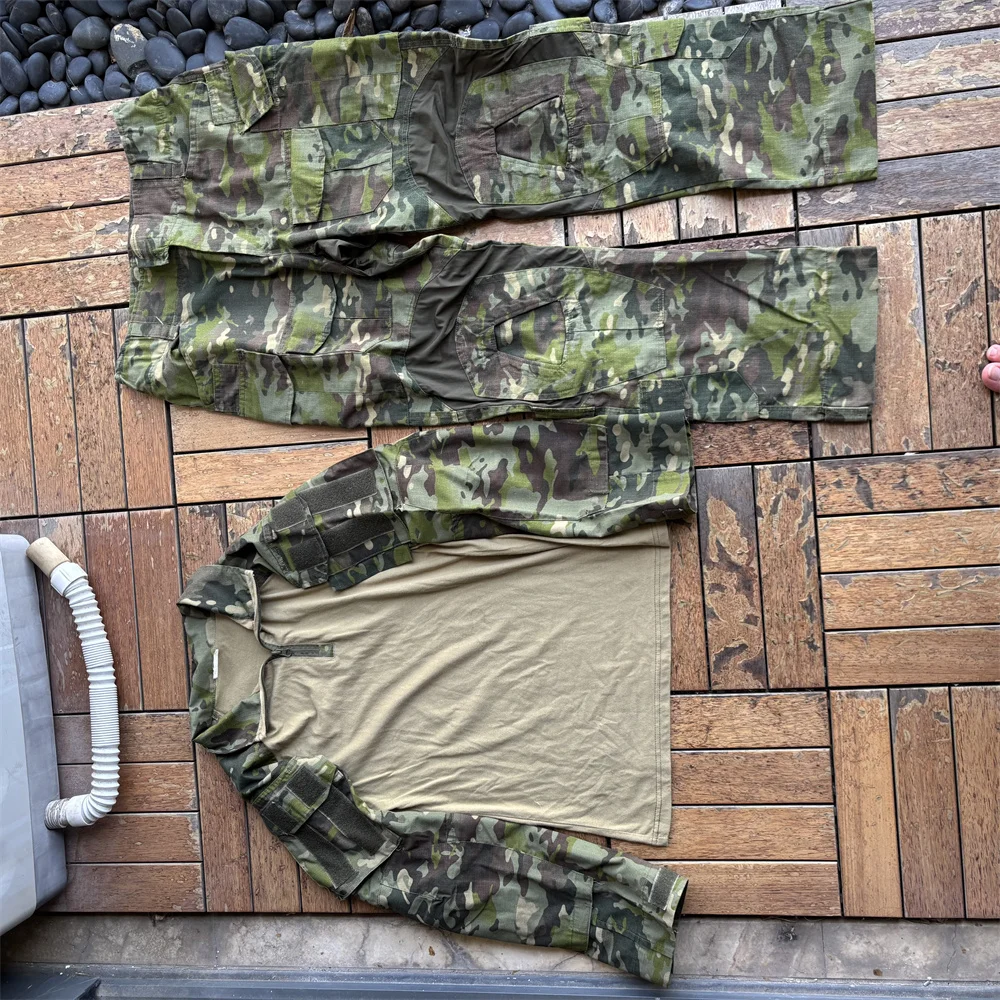 Talla XS de la camisa táctica NAVY SEAL sobre fondo neutro