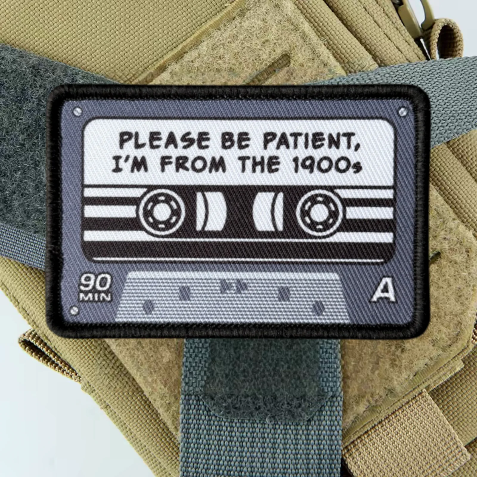 Parche táctico velcro cinta casete retro – Para chaleco y mochila - imagen 3
