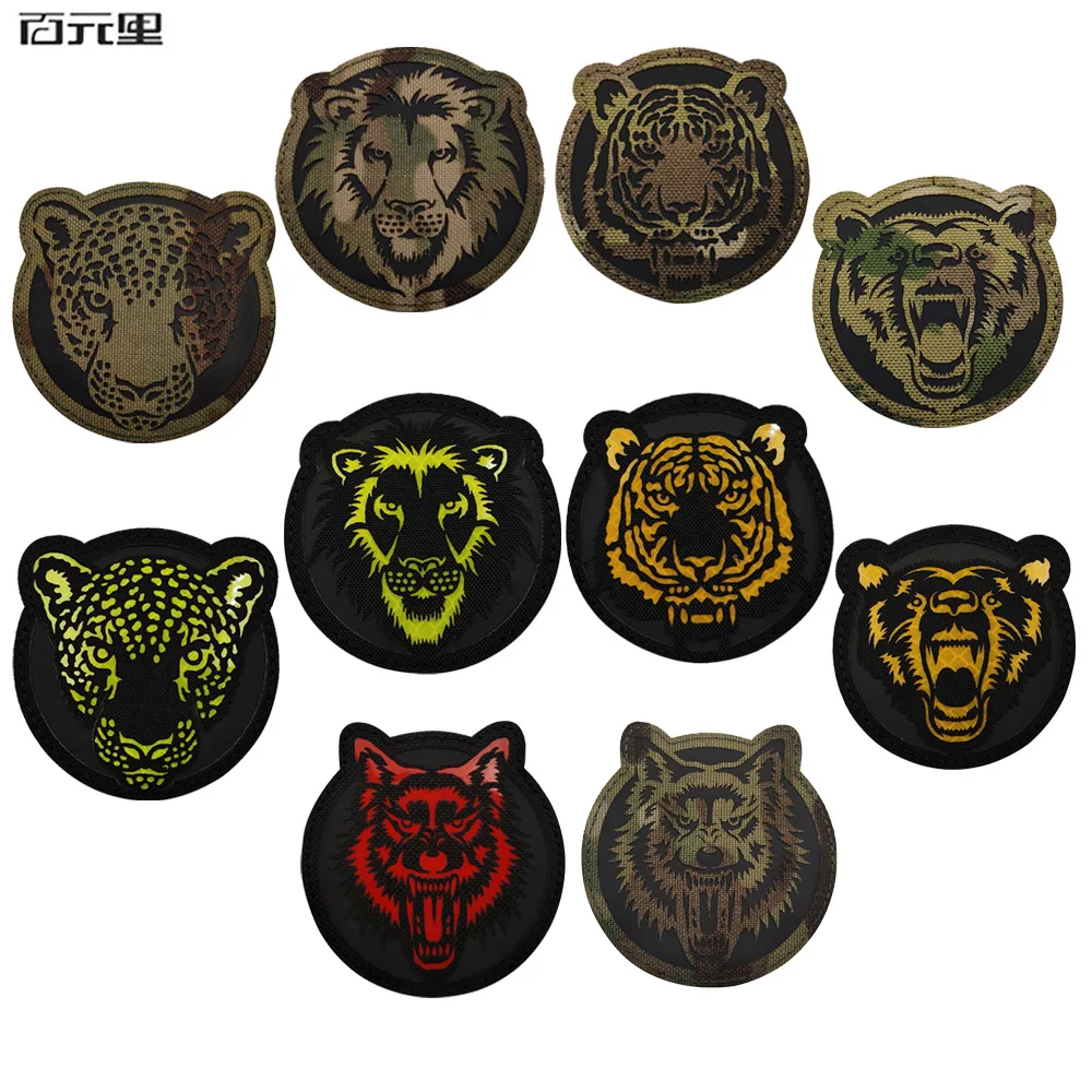 Insignias de estilo bestia con detalles reflectantes y luminosos