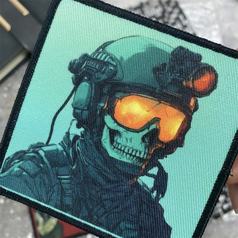 Parche táctico calavera con rifle – Velcro para mochila y equipo