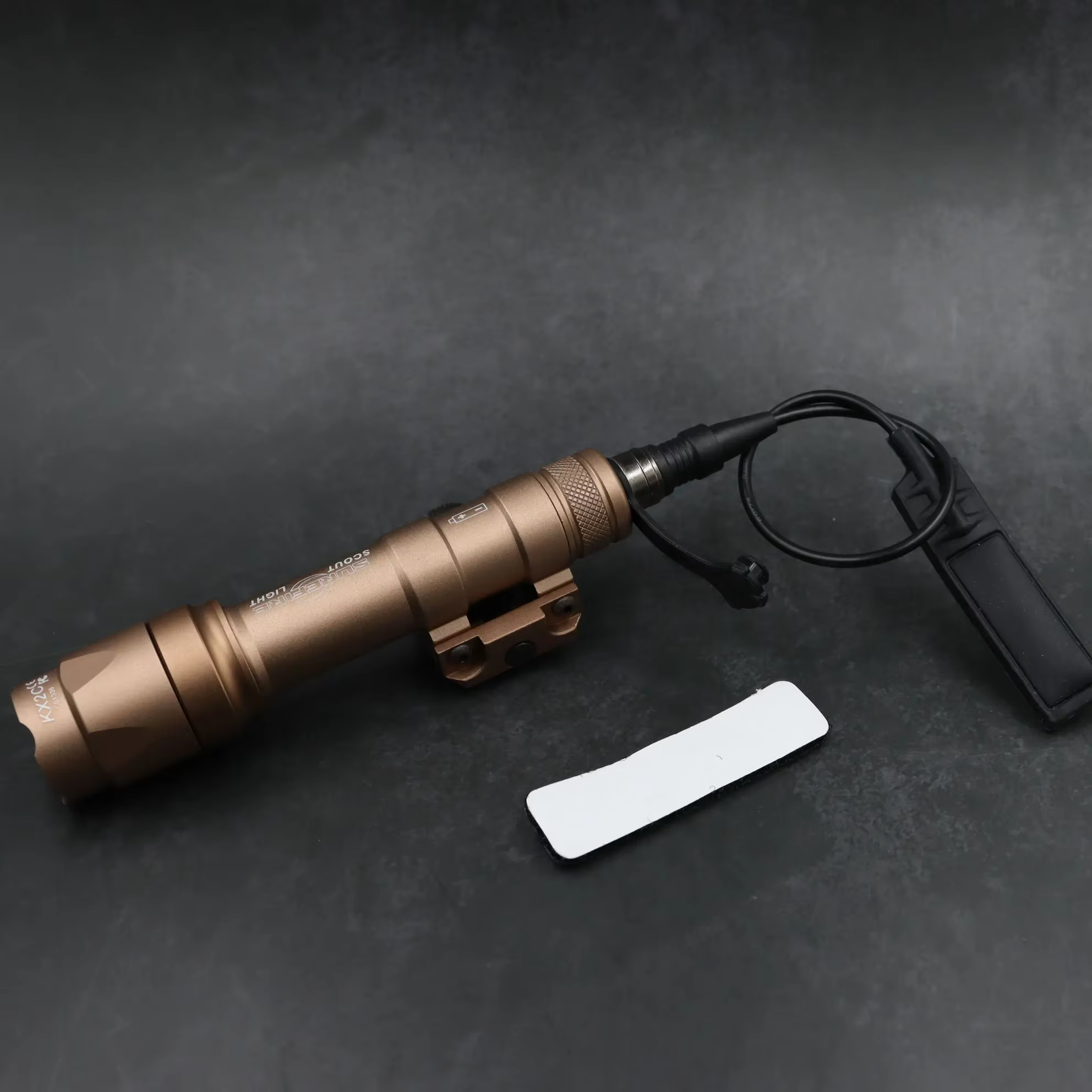 SureFire M300A/M600C Linterna táctica LED con interruptor de presión - imagen 5