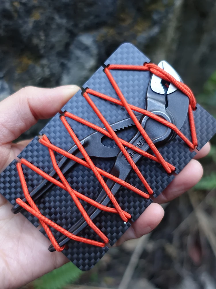 Tarjetero EDC fibra de carbono con cordón elástico para organización - imagen 2