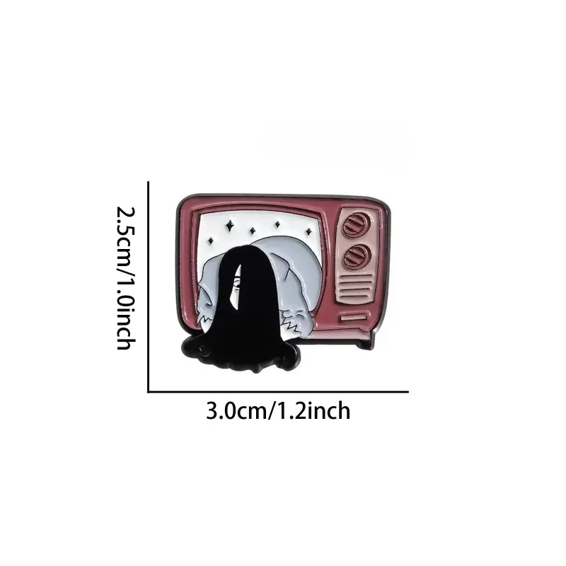 Pin esmaltado de televisor retro con fantasma – Terror gótico - imagen 2