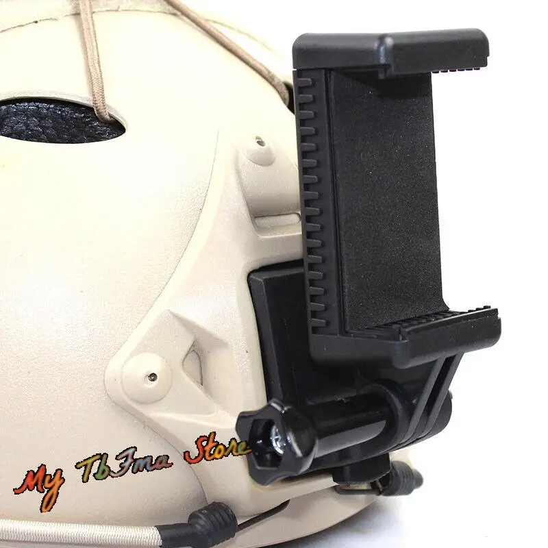 Vista frontal del soporte ajustable para casco táctico