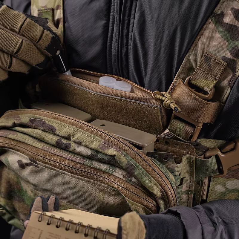 Bolsa táctica MOLLE multiusos adaptable con sistema hook and loop - imagen 4
