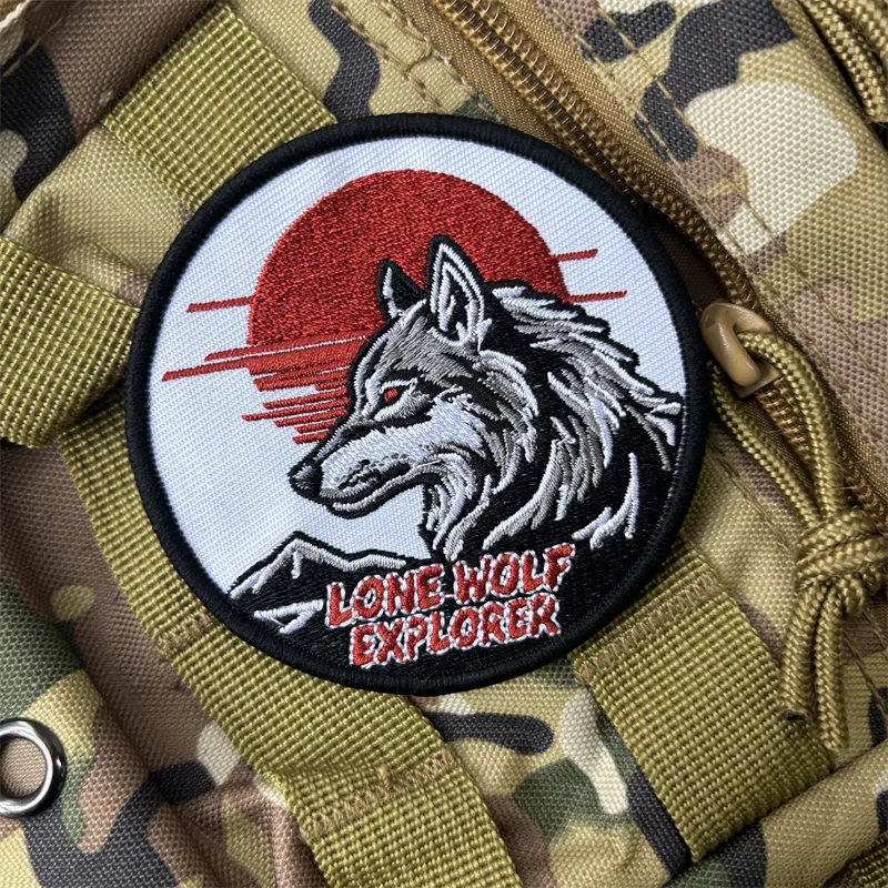 Parche táctico bordado lobo japonés con gancho y bucle moral - imagen 2