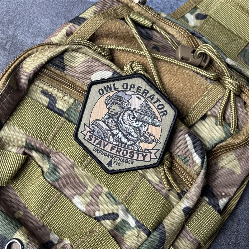 Parche táctico visión nocturna búho con velcro para mochila - imagen 3