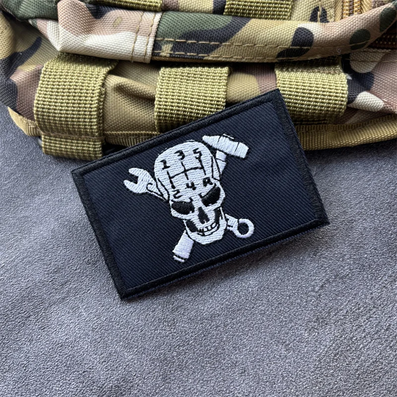 Parche bordado táctico mando de control mecánico con velcro - imagen 2