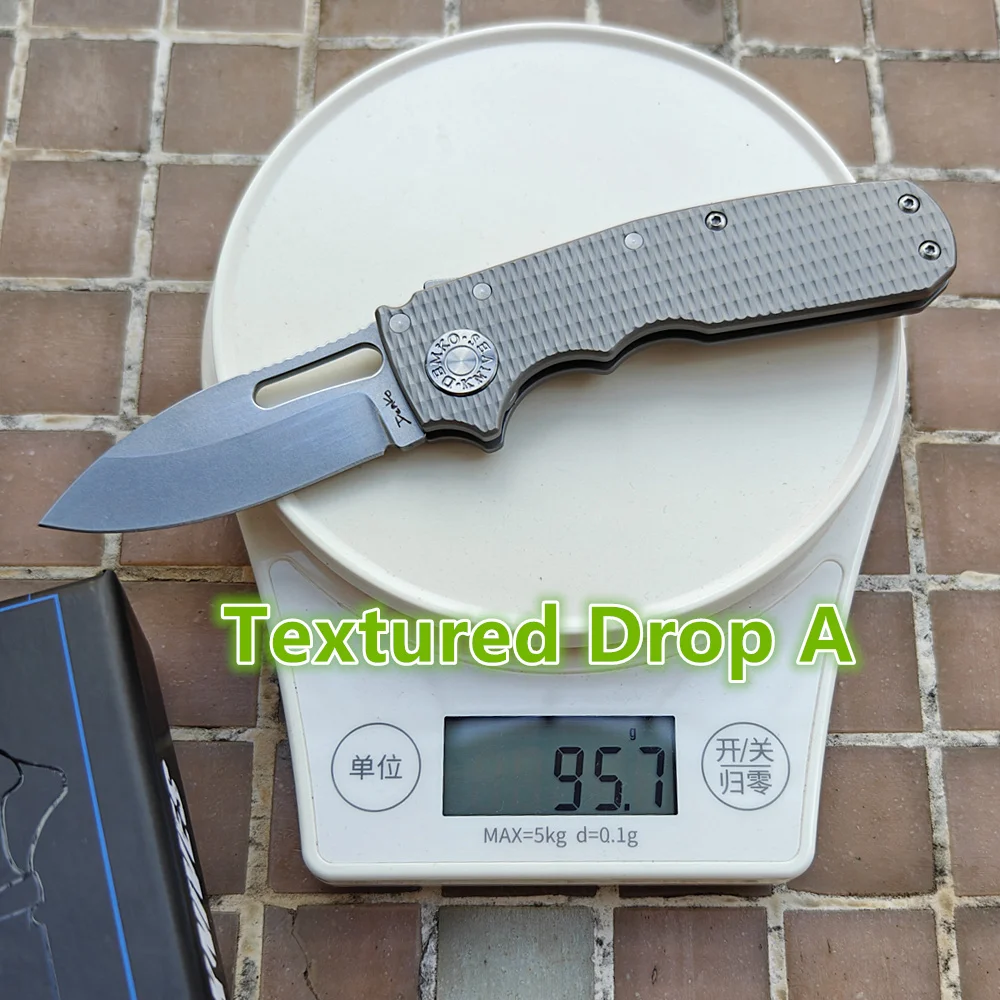 Detalles del cuchillo y empuñadura