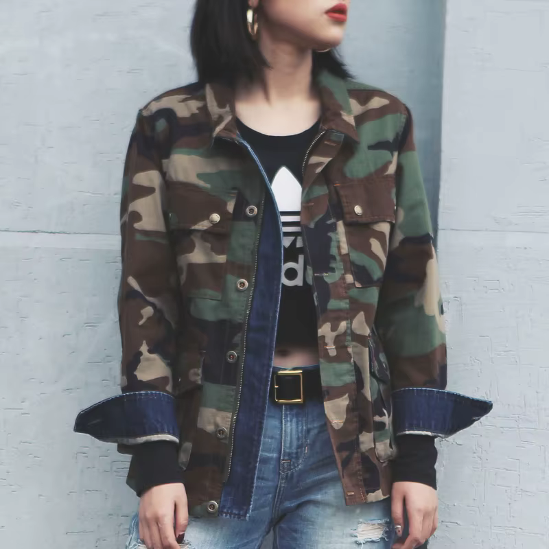 Chaqueta táctica BDU mujer – Estilo militar vintage vaquero