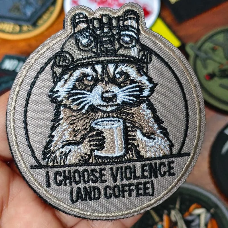 Parche bordado mapache 'Elijo café' gancho y bucle tácticos - imagen 2