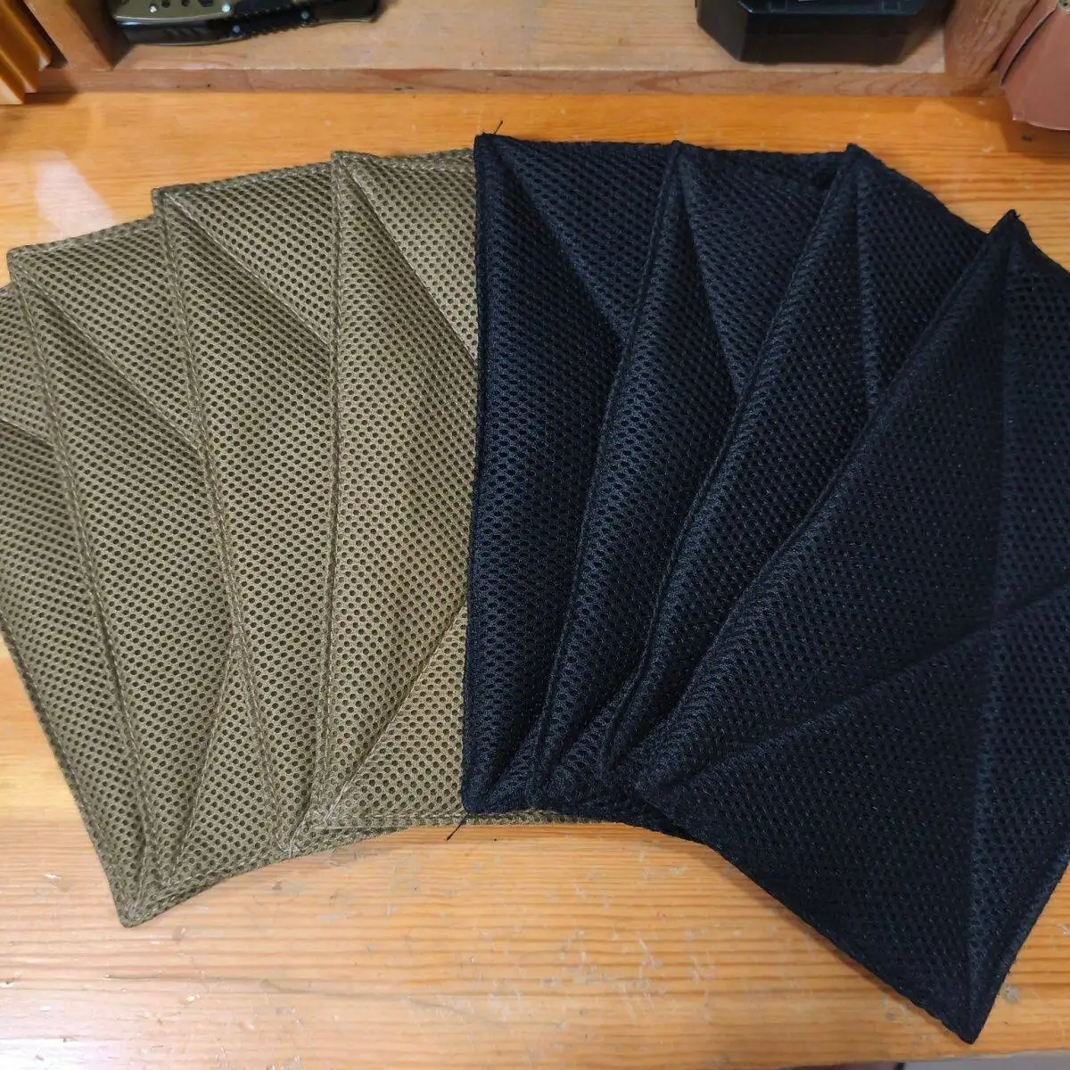 Almohadilla táctica transpirable de malla para chest rig frontal