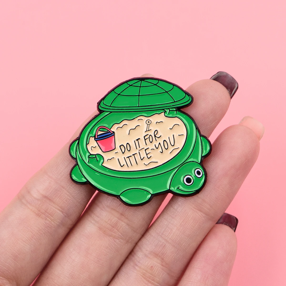 Broche tipo pin en solapa/ropa