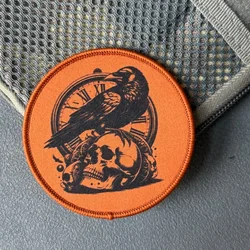 Parche táctico calavera de cuervo con gancho y bucle