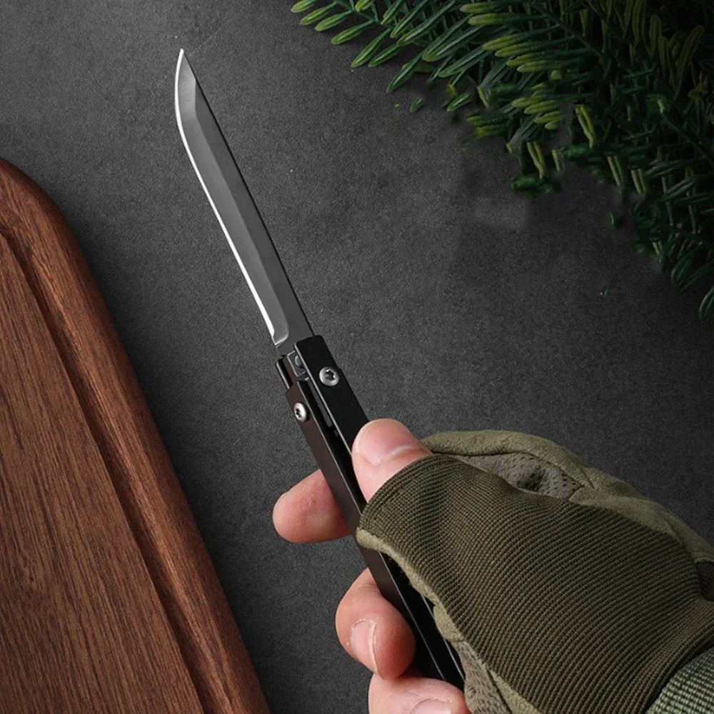 Detalle del cuchillo compacto para EDC