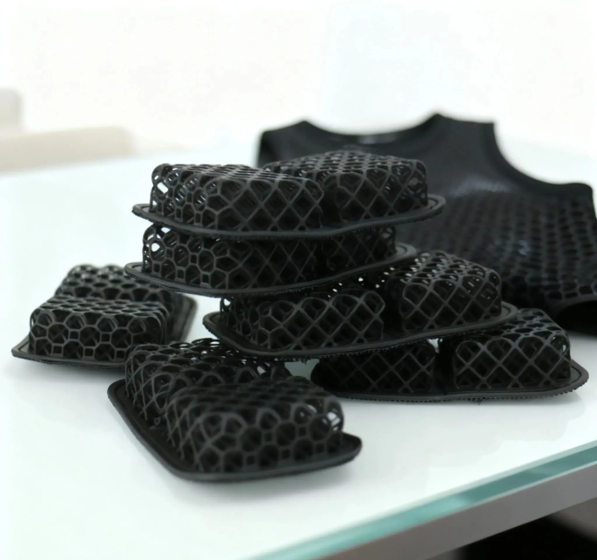 Almohadilla de enfriamiento elástica impresa en 3D transpirable - imagen 2