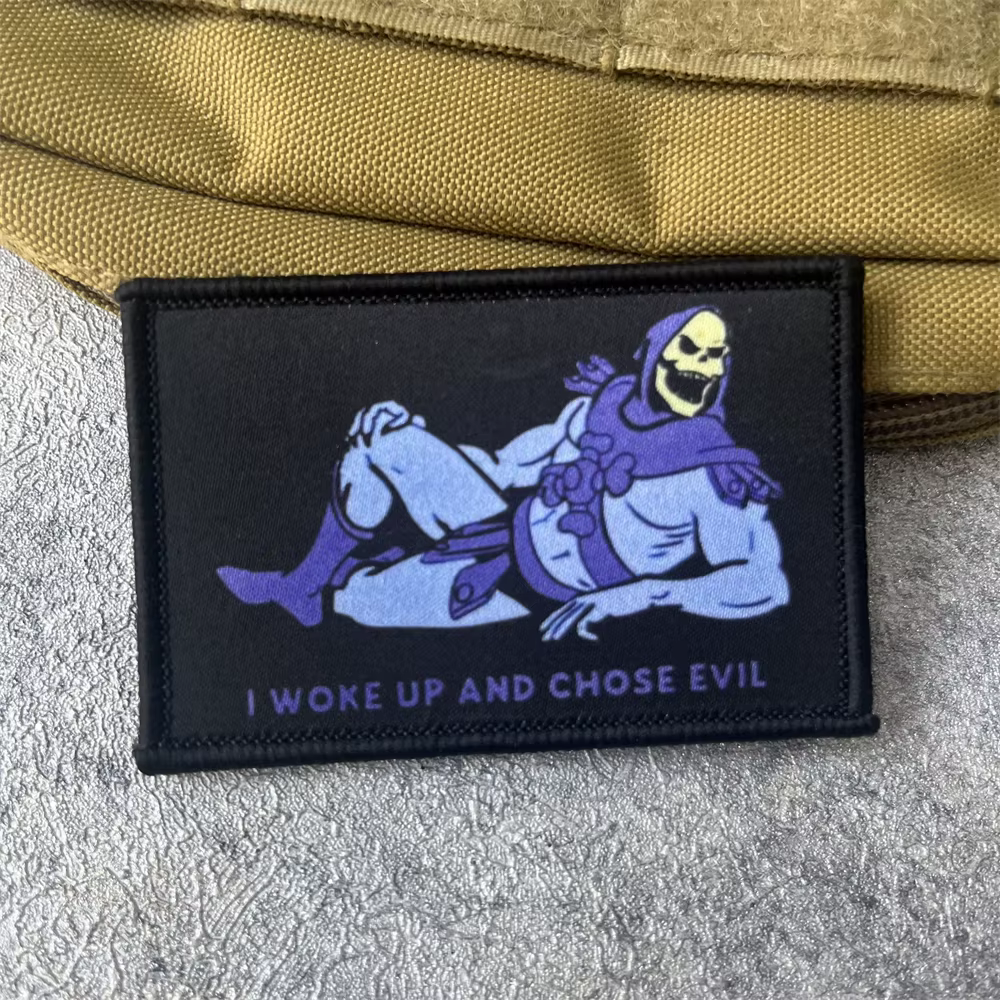Parche Morale Skeletor aplicado en mochila táctica