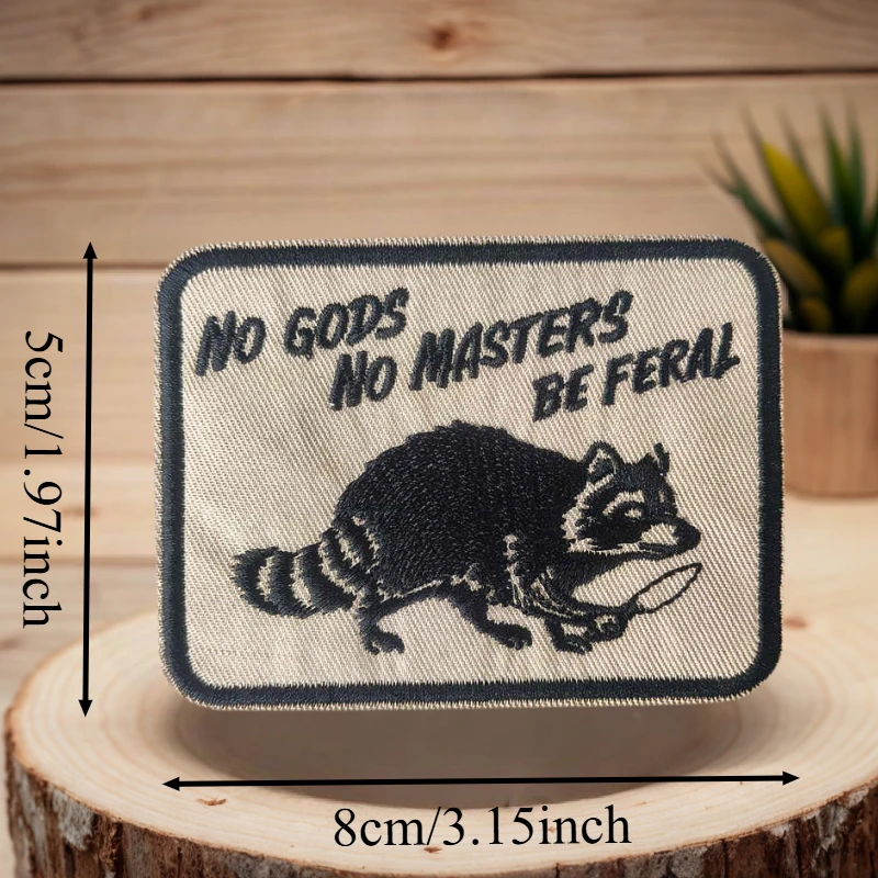Parche bordado mapache No Gods No Masters – gancho y bucle para brazalete