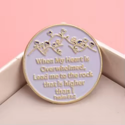 Broche vintage de solapa con lema de banda musical