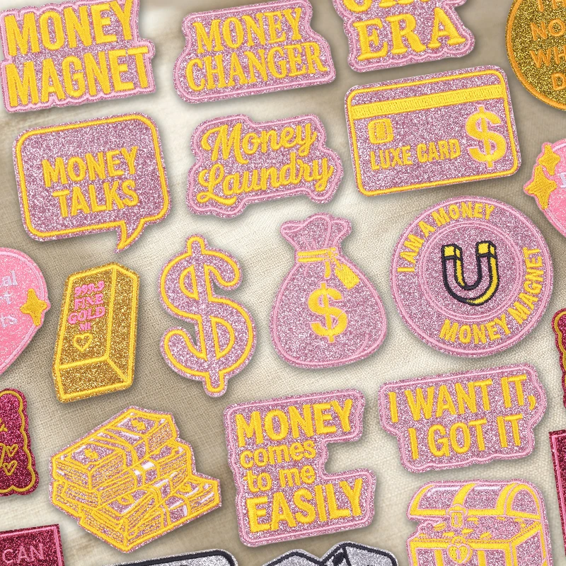 Detalle del diseño “money changer” y bordado con purpurina