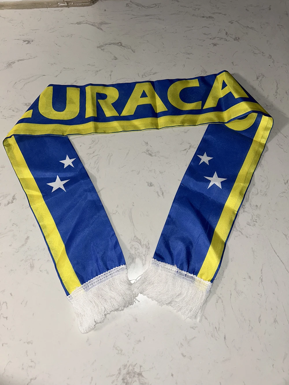 Bufanda Curazao de satén con borlas, estampada por ambos lados - imagen 3