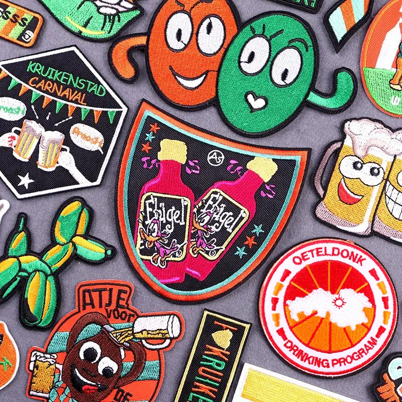 Parche bordado Kruikenstad Carnaval cerveza – Planchar en ropa - imagen 2
