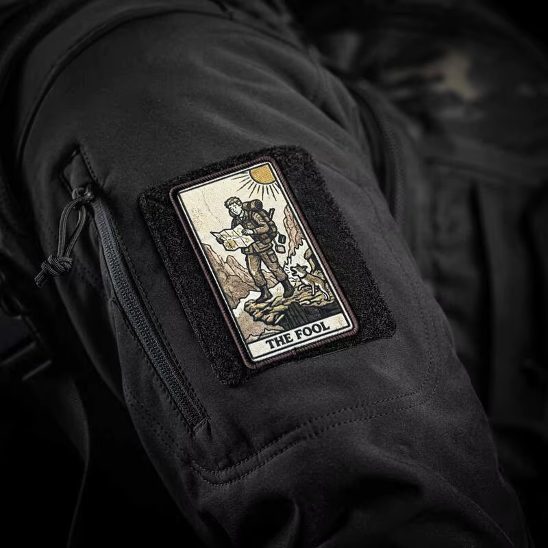 Parche gancho y bucle El Tonto tarot militar para mochila y chaqueta - imagen 2