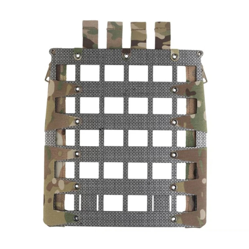 Panel trasero MOLLE instalado en chaleco táctico