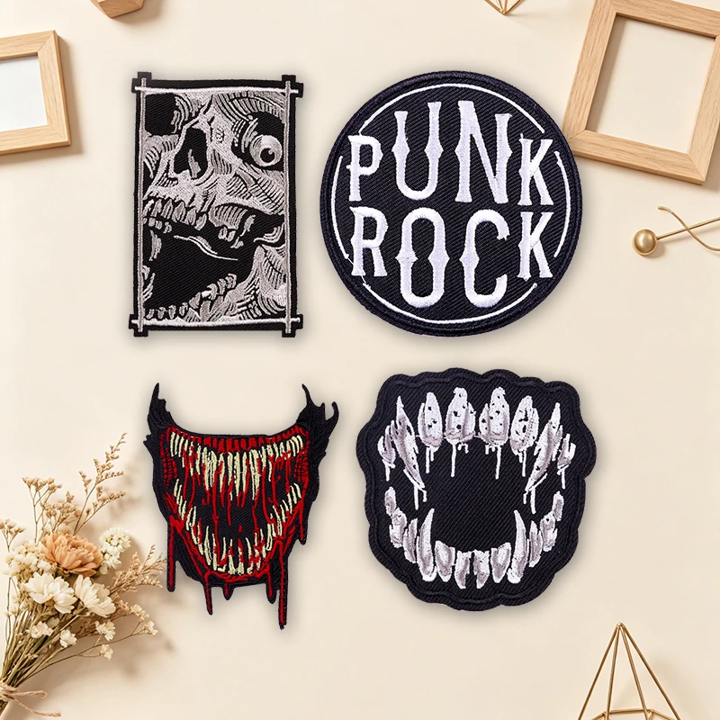 Parche bordado calavera termoadhesivo punk terror oscuro para cuero