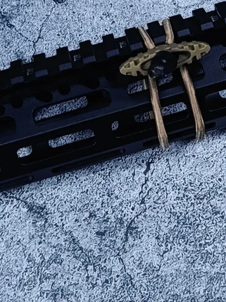 Detalle de la cuerda y forma estilo S