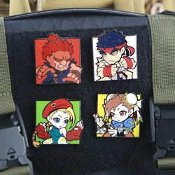 Parche metal Street Fighter – Insignia táctica gamer con gancho para bolsa