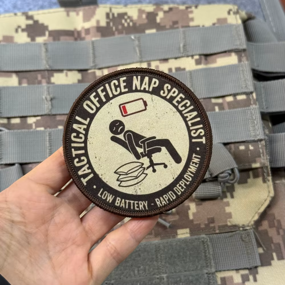 Parche táctico gancho y bucle insignia moral batería baja - imagen 2