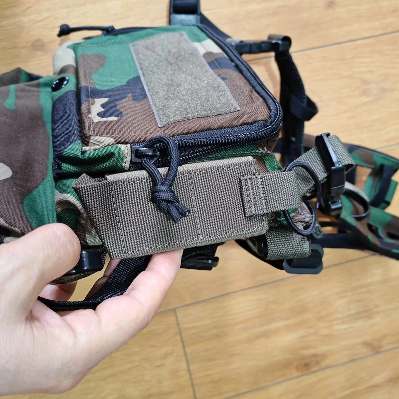 Mochila de pecho táctica en nailon cortada con láser - imagen 2