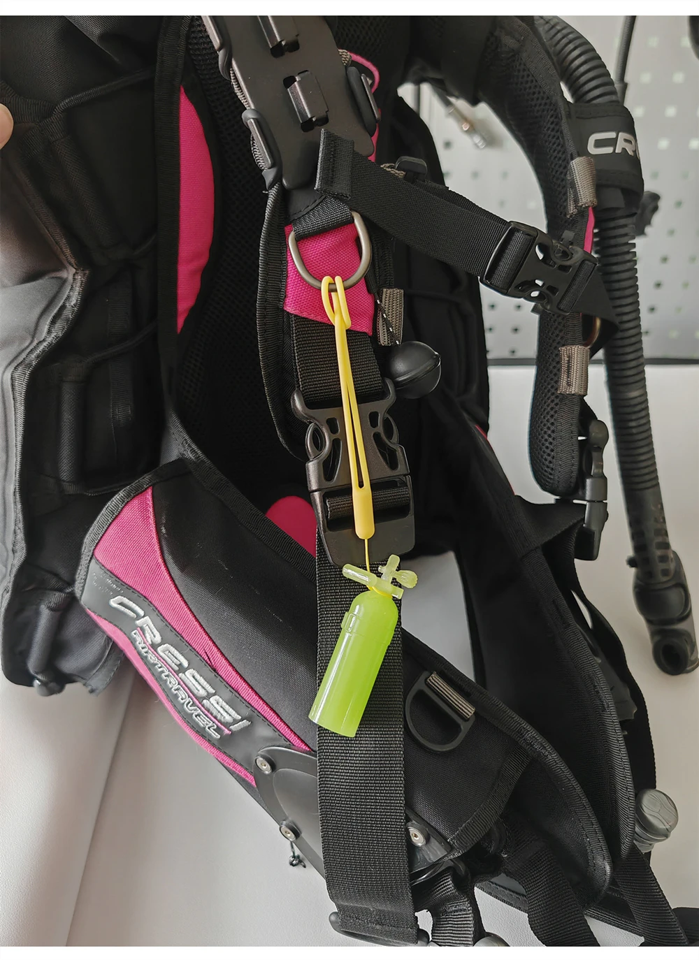 Aplicación con cordones incluida
