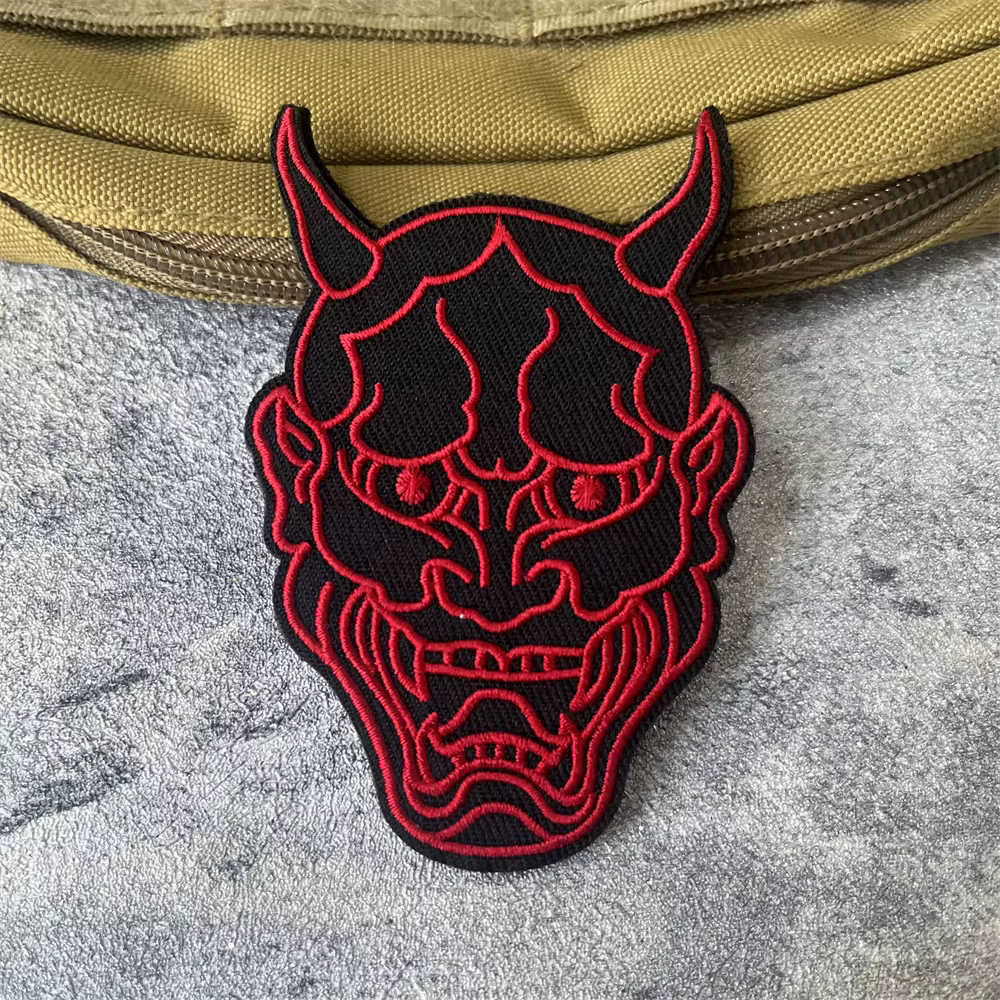 Parche bordado Demonio – Cierre velcro táctico para brazalete - imagen 4