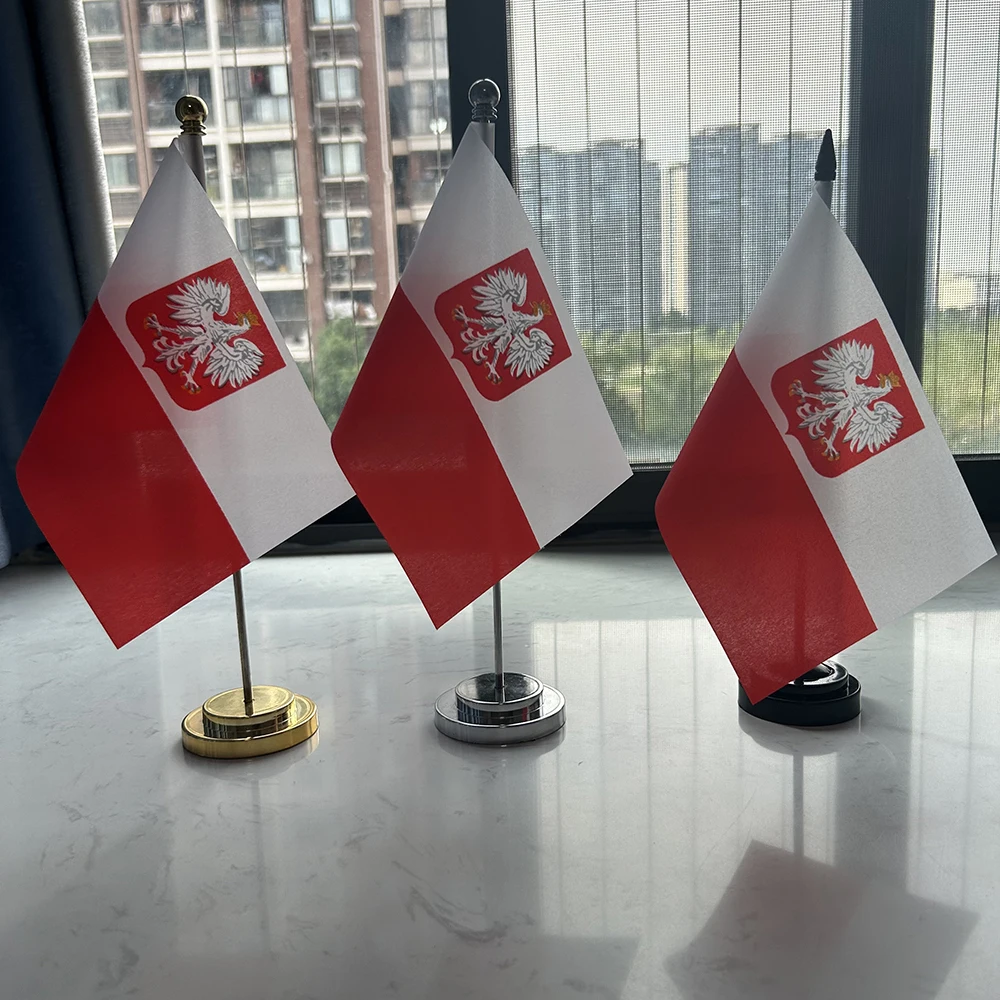 Detalle del diseño del águila en bandera de escritorio
