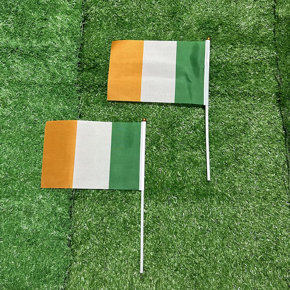 Bandera de Irlanda con asta de plástico poliéster para decoración - imagen 4