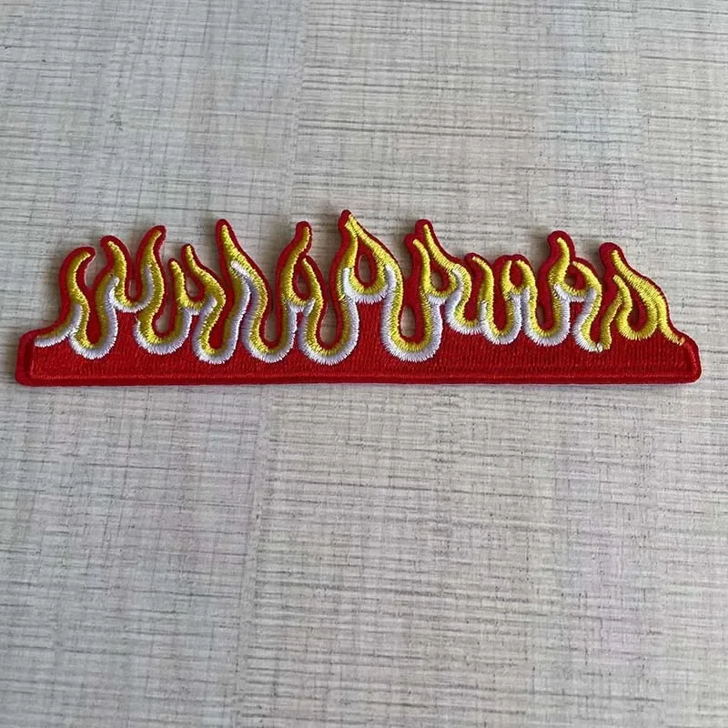 Parche bordado termoadhesivo llama hoguera para planchar ropa - imagen 3