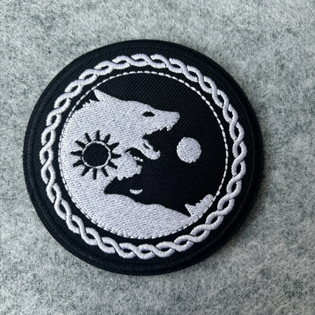 Parche militar bordado Yin Yang Fenrir – Gancho y bucle para mochila - imagen 5
