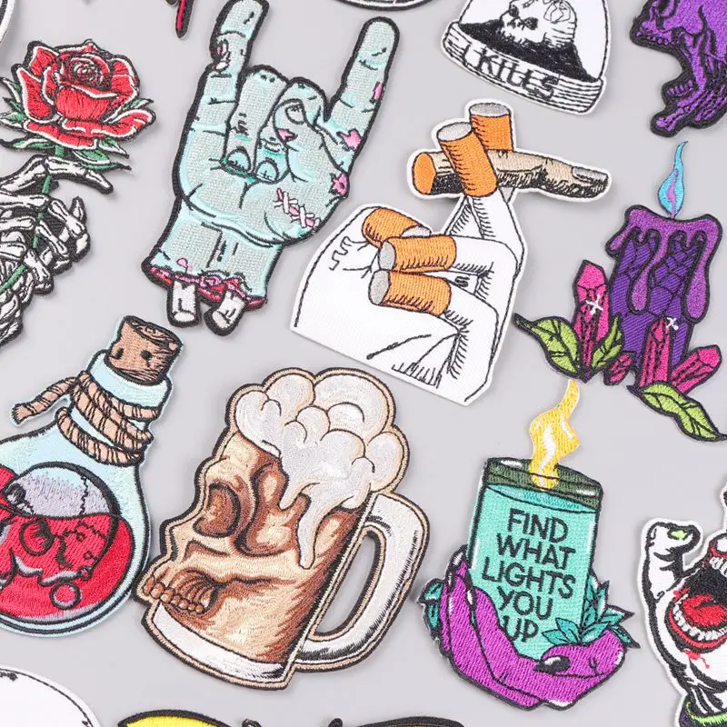 Parche bordado calavera punk – Para planchar o coser en chaleco táctico