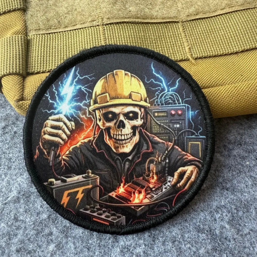 Parche táctico de moral con calavera y rayo para electricistas - imagen 2