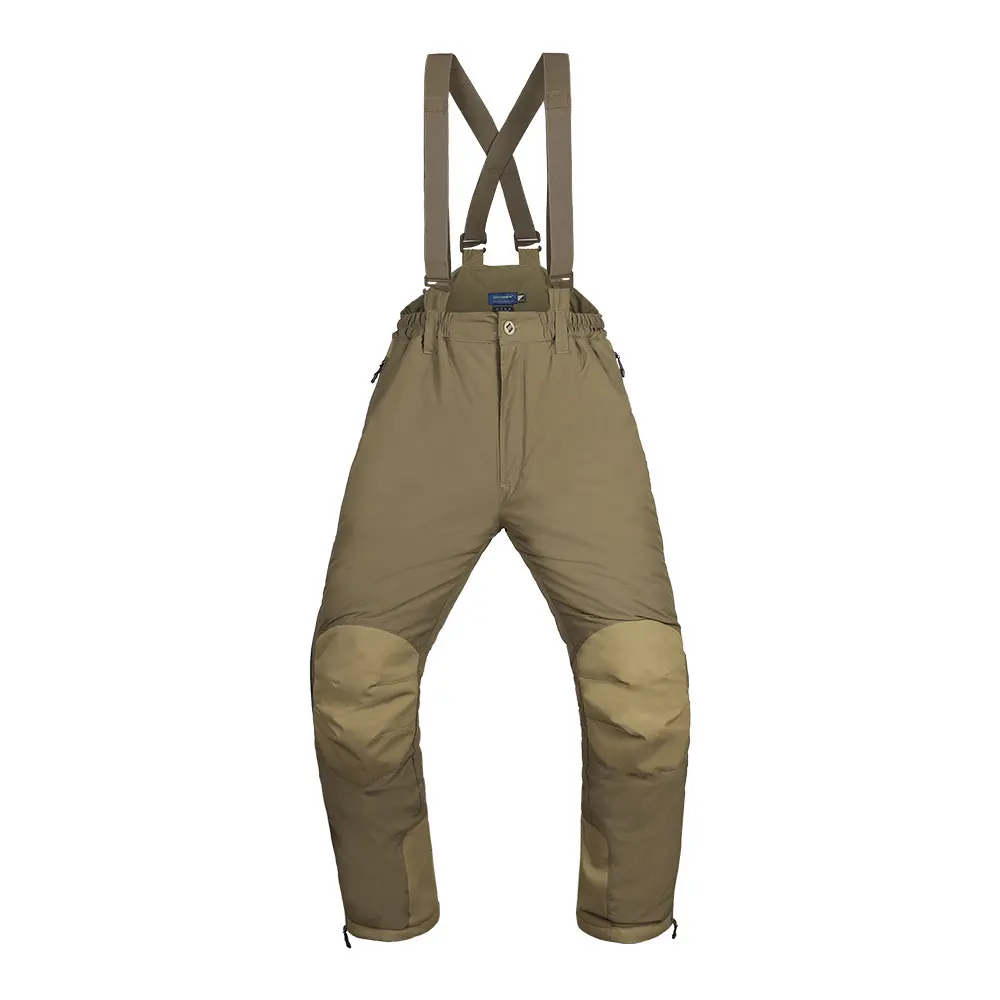Detalle de los refuerzos de Cordura en rodillas y tejido técnico