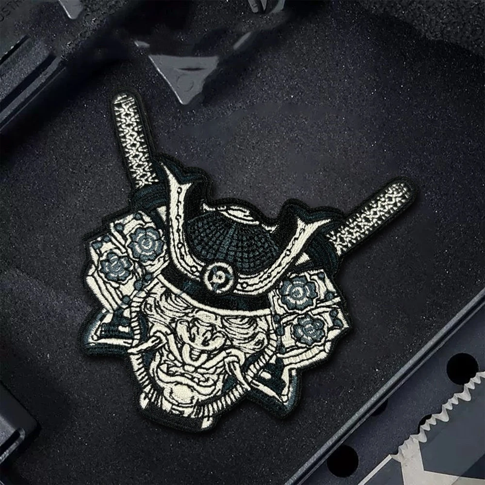 Parche táctico esqueleto guerrero – Bordado con velcro para mochila - imagen 3