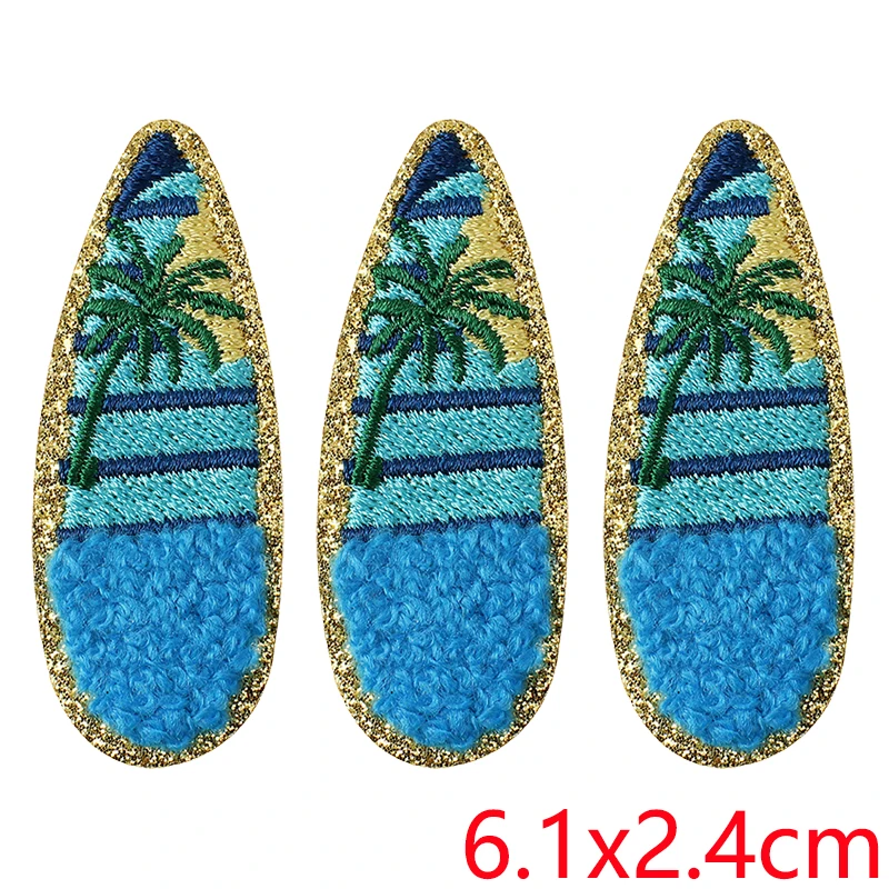 Parches bordados termoadhesivos de playa: chica surfista y conchas