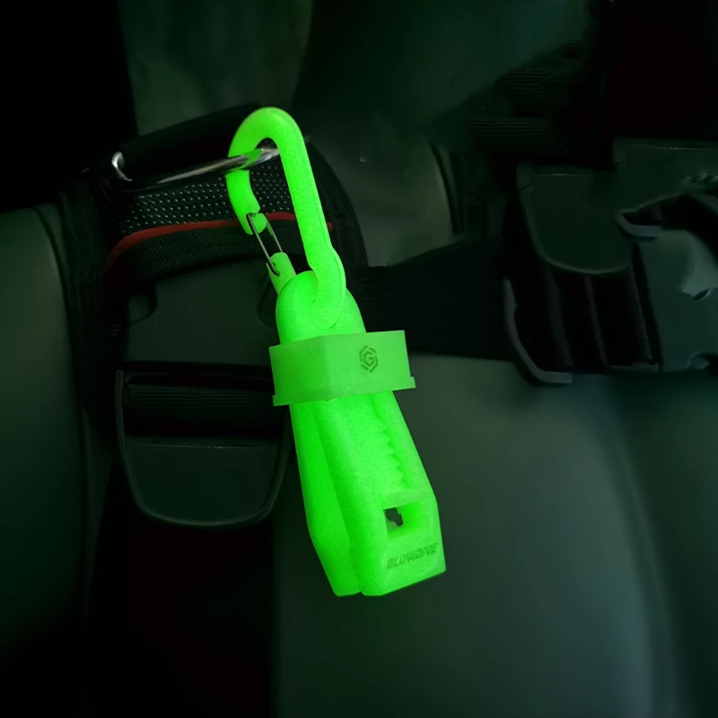 Clip táctico fosforescente para guantes con liberación rápida