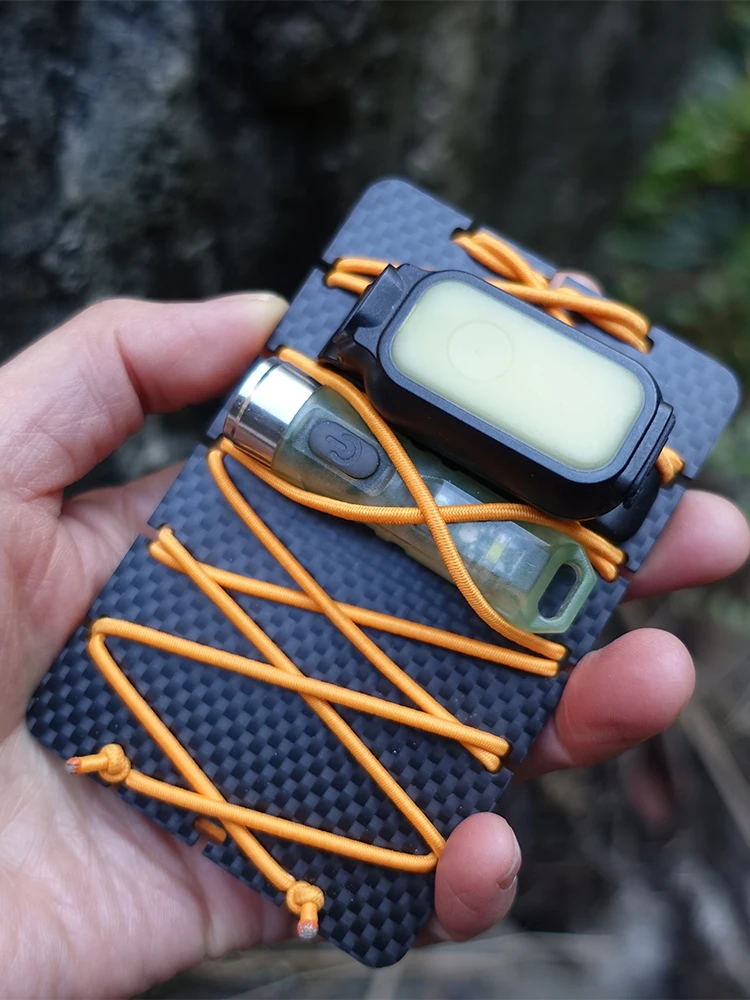 Tarjetero EDC fibra de carbono con cordón elástico para organización - imagen 4
