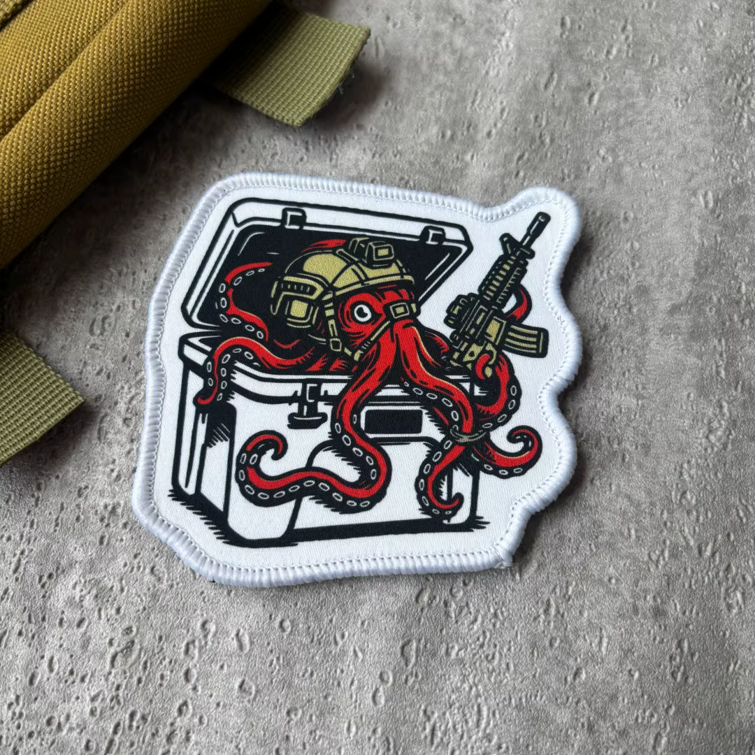 Parche táctico velcro gancho y bucle pulpo rojo para casco militar