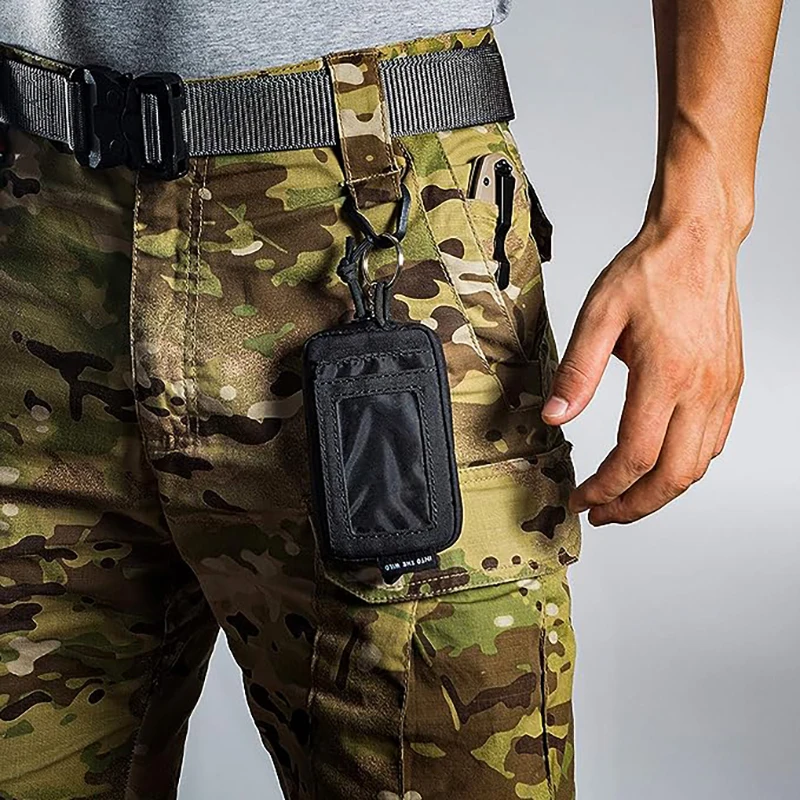 Detalle de cremallera YKK