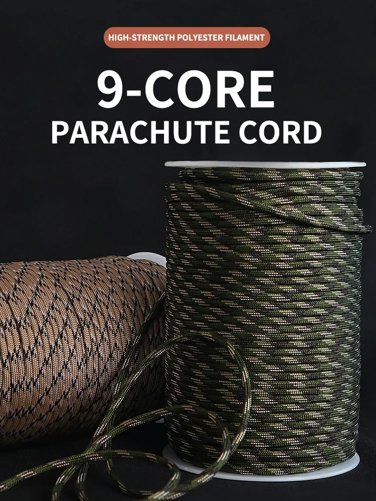 Detalle de la cuerda paracord de supervivencia